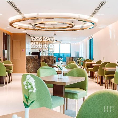 دبي He Hotel Apartments المظهر الخارجي الصورة The lounge at the airport